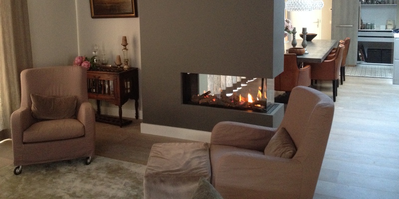 hip & happening woonkamer modern inbouw schouw driezijdig gas rechthoekig zand bruin 