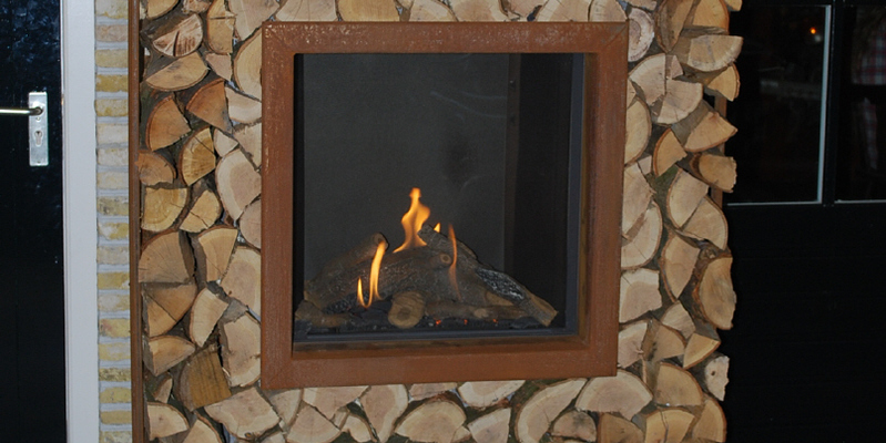 modern stevig & rustiek inbouw front schouw gas verticaal tuin houtlook 