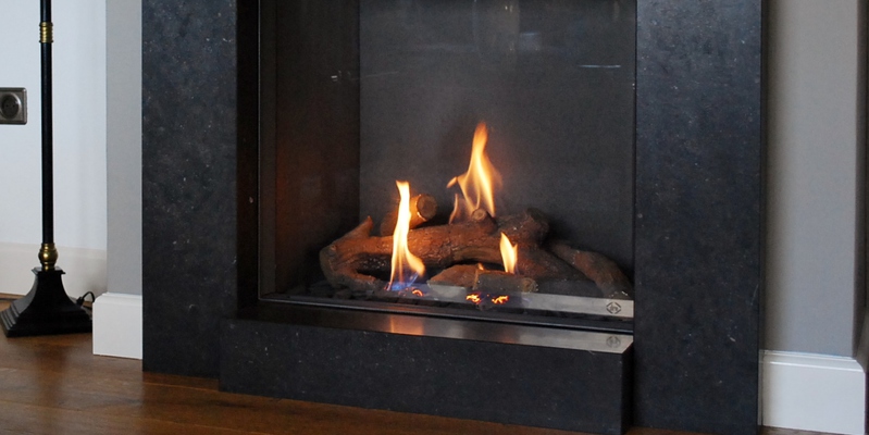 woonkamer modern vierkant stevig & rustiek inbouw front schouw zwart gas 