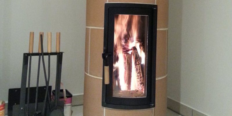 woonkamer modern stevig & rustiek front schouw vrijstaand rond hout speksteen 