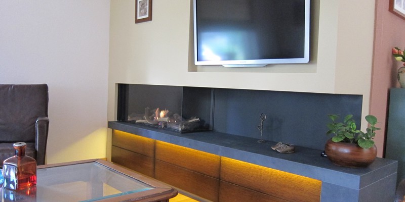 hip & happening woonkamer modern inbouw gas tweezijdig rechthoekig zwart wit 