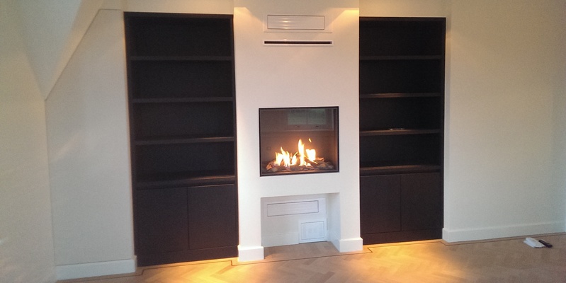 woonkamer modern vierkant inbouw front zwart licht & sprankelend gas 