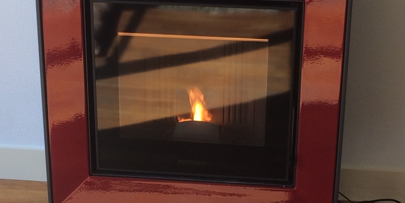 woonkamer modern vierkant stevig & rustiek front vrijstaand pellet rood 