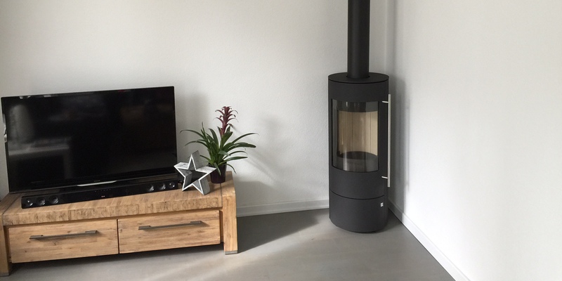 woonkamer modern front zwart sfeervol & klassiek vrijstaand rond hout 