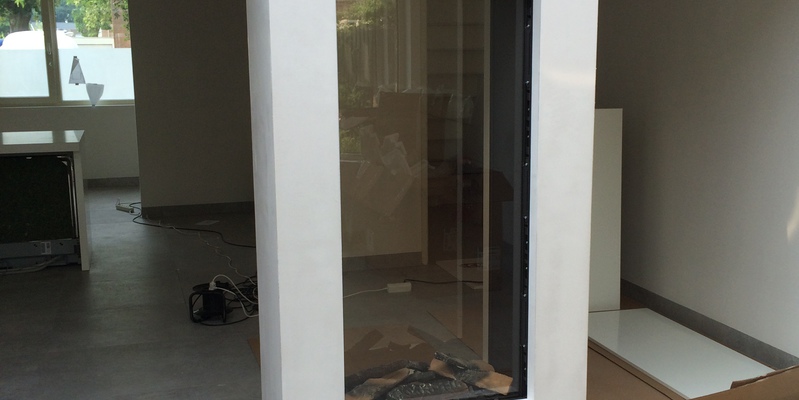 hip & happening woonkamer modern doorkijk inbouw gas wit verticaal 