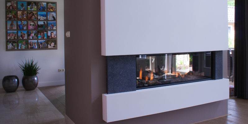 woonkamer modern doorkijk inbouw rechthoek licht & sprankelend gas wit grijs 