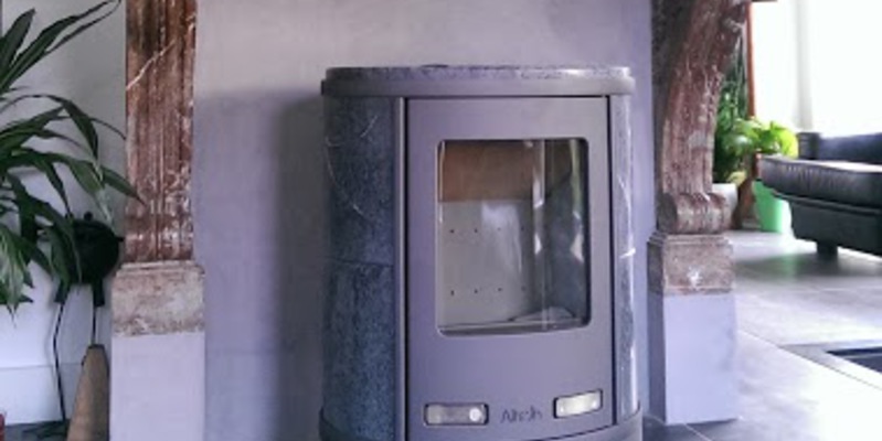 woonkamer stevig & rustiek front schouw klassiek vrijstaand hout ovaal speksteen 