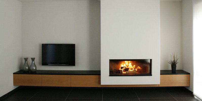 woonkamer modern inbouw front rechthoek licht & sprankelend wit hout inbouw met liftdeur 