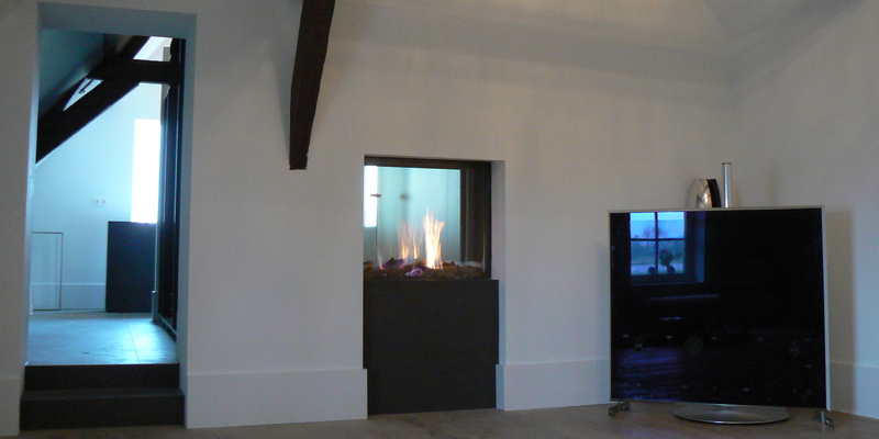 hip & happening woonkamer modern doorkijk inbouw rechthoek gas zwart wit 