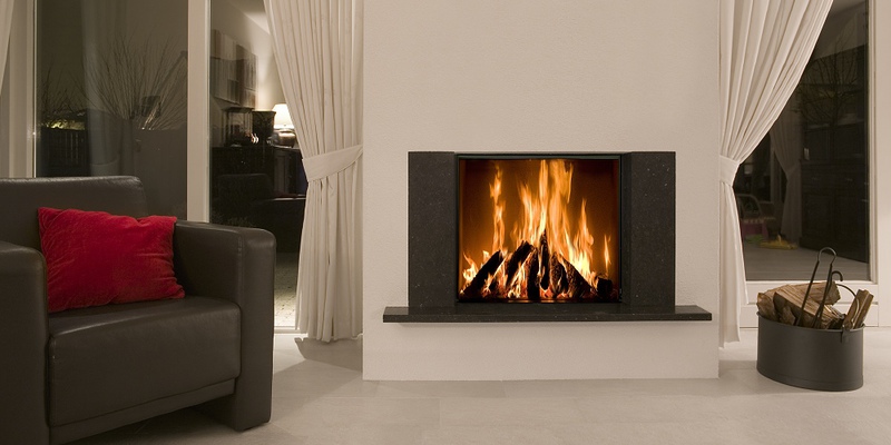 woonkamer modern vierkant inbouw front licht & sprankelend hout zwart wit 