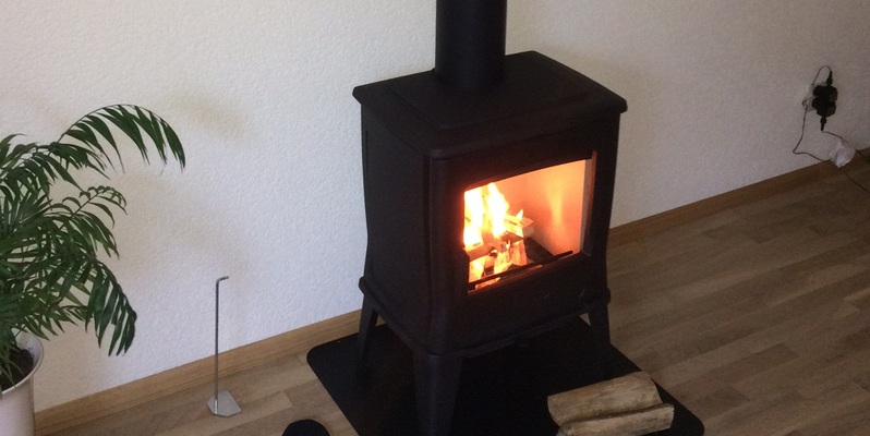 hip & happening woonkamer modern vierkant front zwart vrijstaand hout 