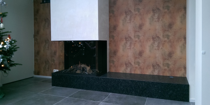 hip & happening woonkamer modern vierkant inbouw zwart driezijdig gas natuursteen plateau 