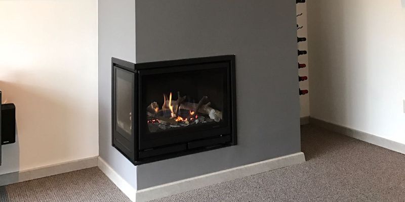 woonkamer vierkant inbouw zwart driezijdig gas sfeervol & klassiek 