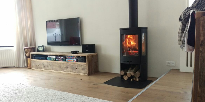 woonkamer zwart licht & sprankelend driezijdig vrijstaand hout afgerond 