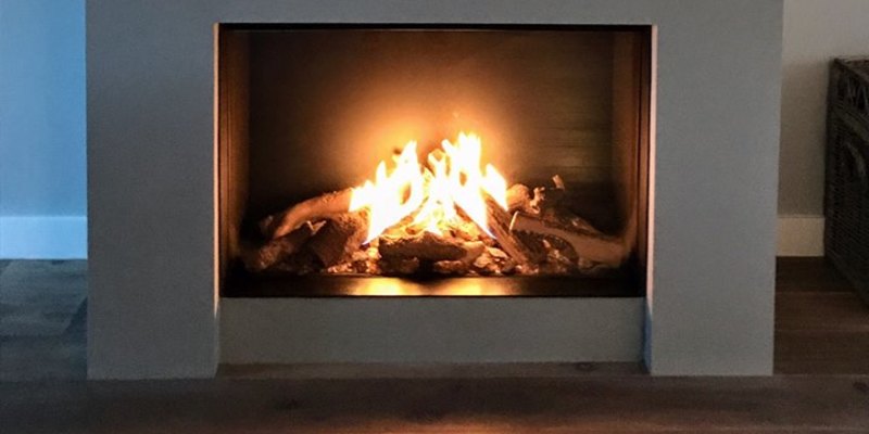 woonkamer modern grijs vierkant stevig & rustiek front schouw gas open vuur 