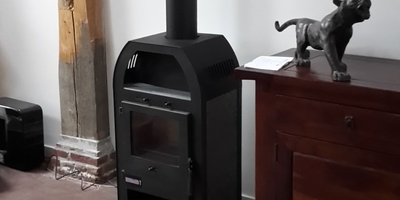 woonkamer front zwart klassiek sfeervol & klassiek vrijstaand hout afgerond 