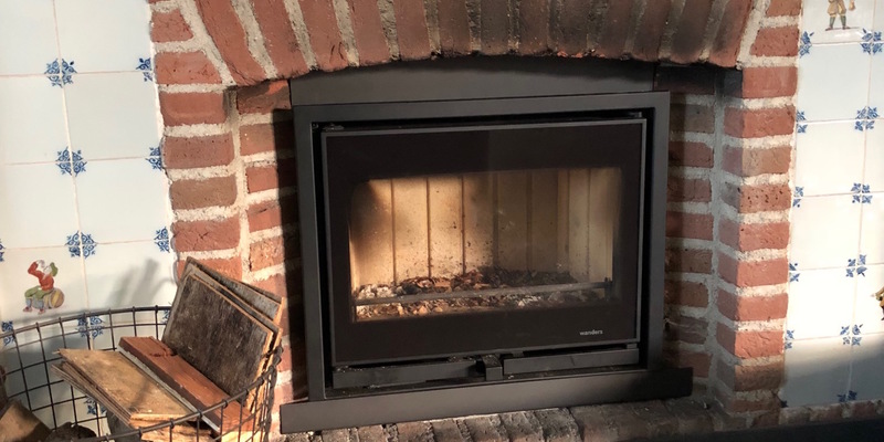 woonkamer stevig & rustiek front schouw zwart rechthoek klassiek hout inzet 