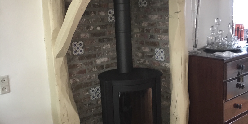 hip & happening woonkamer modern front zwart vrijstaand hout afgerond 