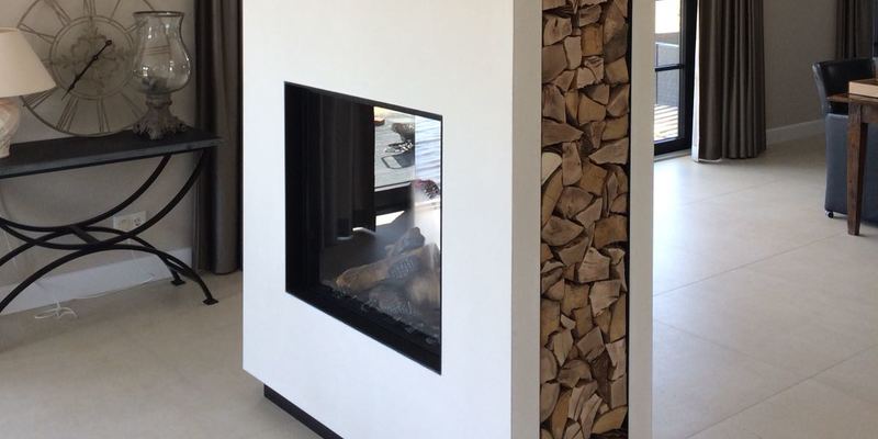 woonkamer modern doorkijk inbouw rechthoek licht & sprankelend gas zwart wit 