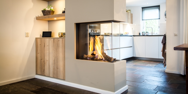 woonkamer modern grijs inbouw licht & sprankelend gas keuken rechthoekig rondom 