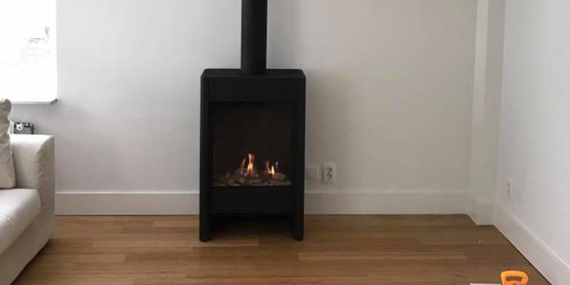 hip & happening woonkamer modern front zwart gas vrijstaand rechthoekig 