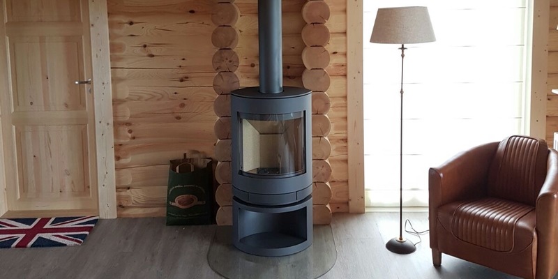 hip & happening woonkamer modern front zwart vrijstaand rond hout 