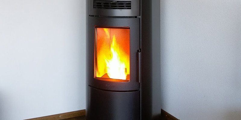 woonkamer modern stevig & rustiek front zwart vrijstaand pellet half rond 