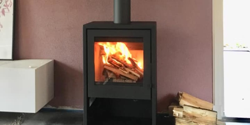 hip & happening woonkamer modern vierkant front zwart vrijstaand hout 