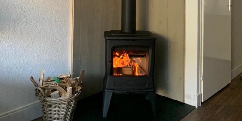 woonkamer vierkant front zwart klassiek sfeervol & klassiek vrijstaand hout 