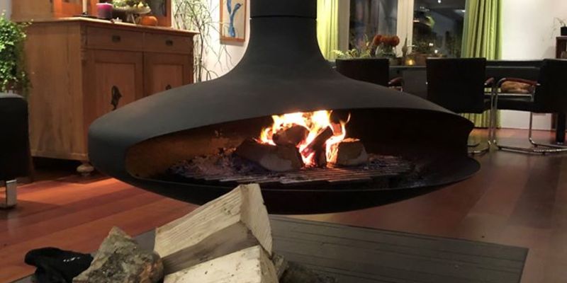 hip & happening woonkamer modern front zwart hangend hout half rond 