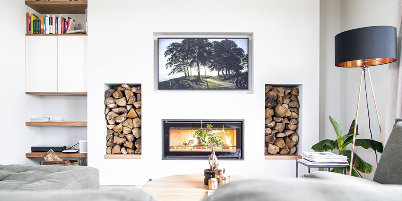 woonkamer modern inbouw front licht & sprankelend verticaal hout zwart wit 